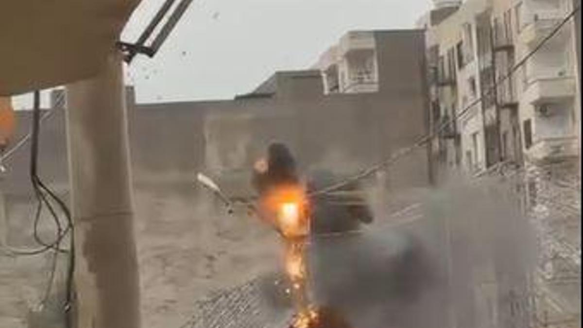 Mardinde elektrik panosundaki patlama ve yangın kamerada