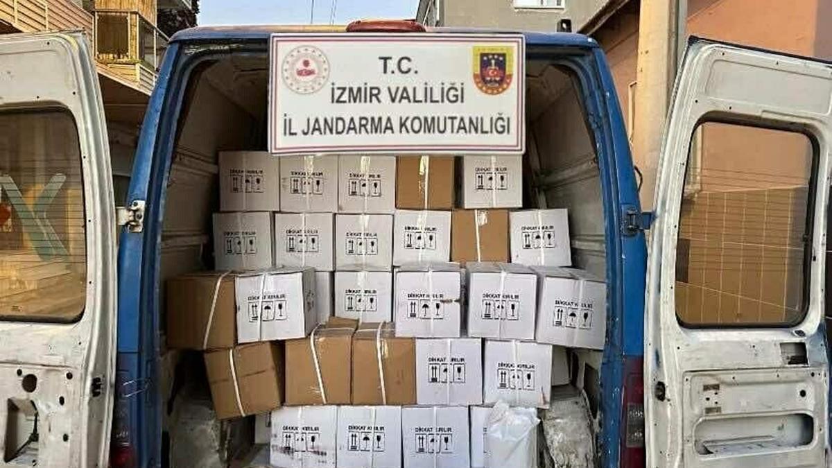 İzmir'de yeni yıl öncesinde 4 bin 130 litre kaçak etil alkol ele geçirildi