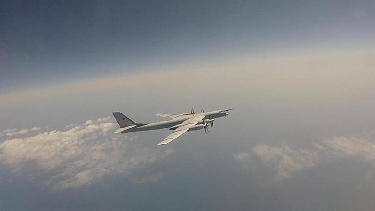 Rus bombardıman uçakları Karadeniz'de