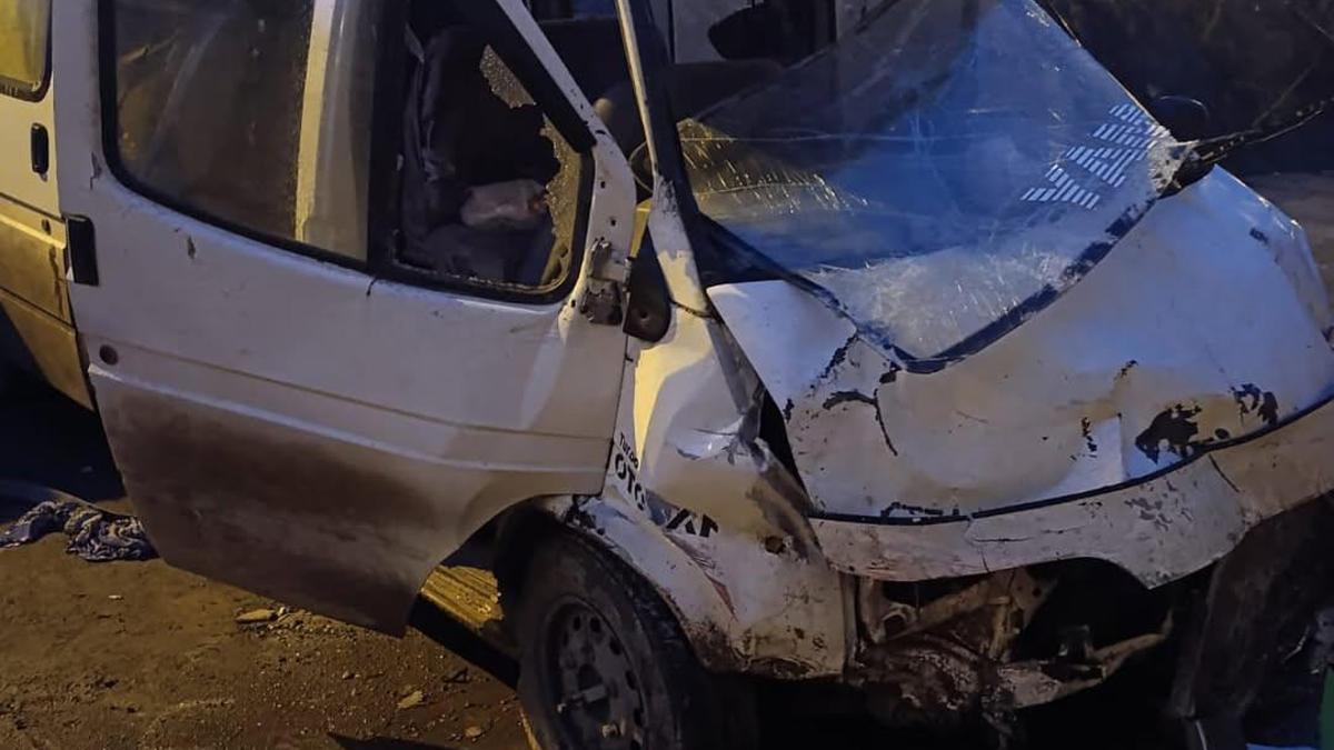 Sinop'ta işçi servis minibüsü ile otomobil çarpıştı: 1 ölü, 10 yaralı