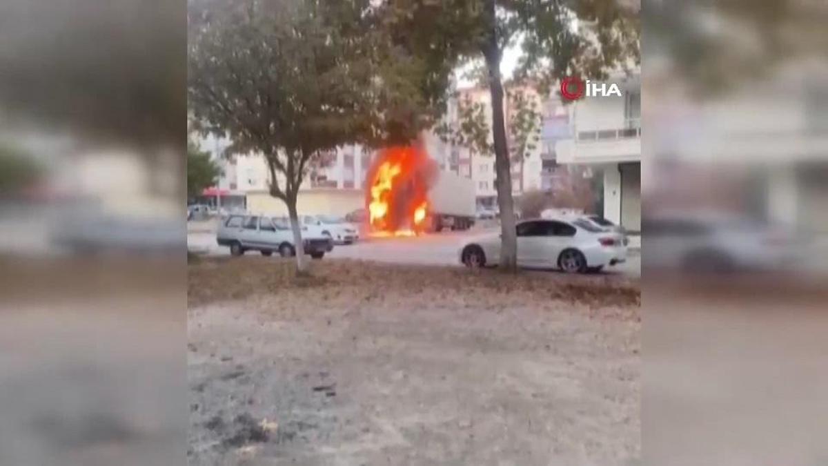 ''Bir şey olmaz'' dedi, TIR patladı!