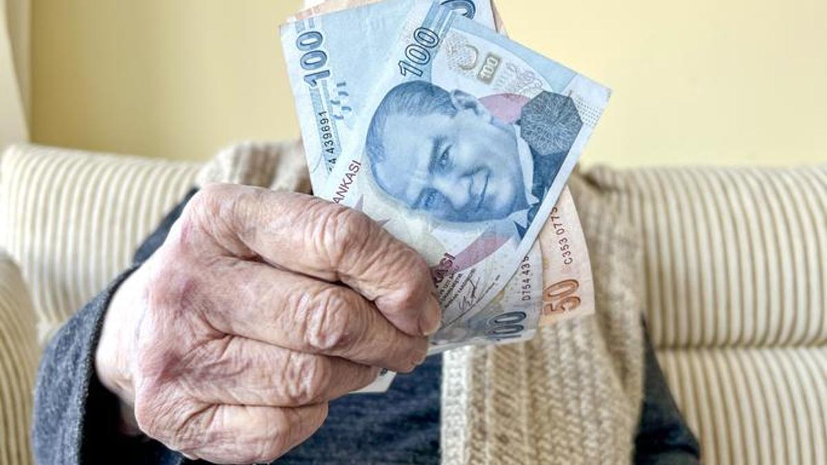Emeklilikte kritik karar! Prim günlerinde değişikl…