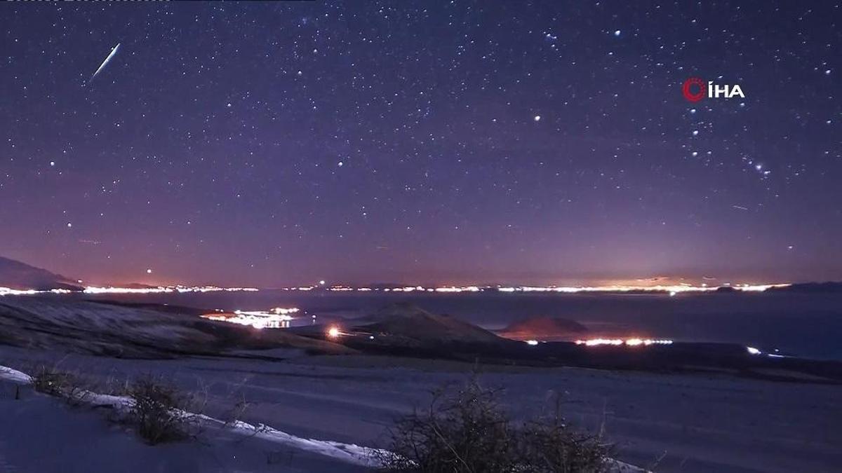 Bitlis'te kartpostallık manzara... Meteor yağmuru gökyüzünü böyle süsledi!