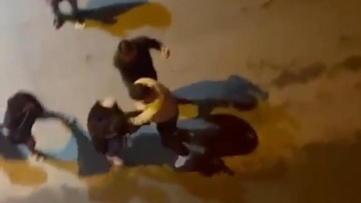 Taksici ile kadınların kavgası kamerada