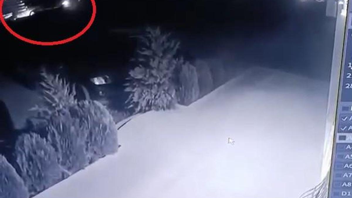 TIR'ın bariyerlere çarptığı kaza kamerada