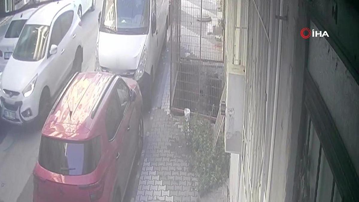 3 yaşındaki çocuk yola fırladı aracın altında kaldı