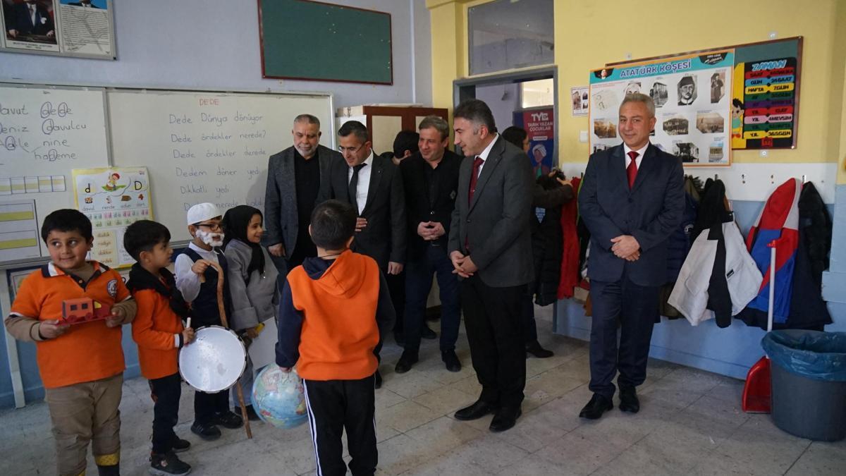 Batman Üniversitesi Rektörü Demir öğrencilerle bir araya geldi