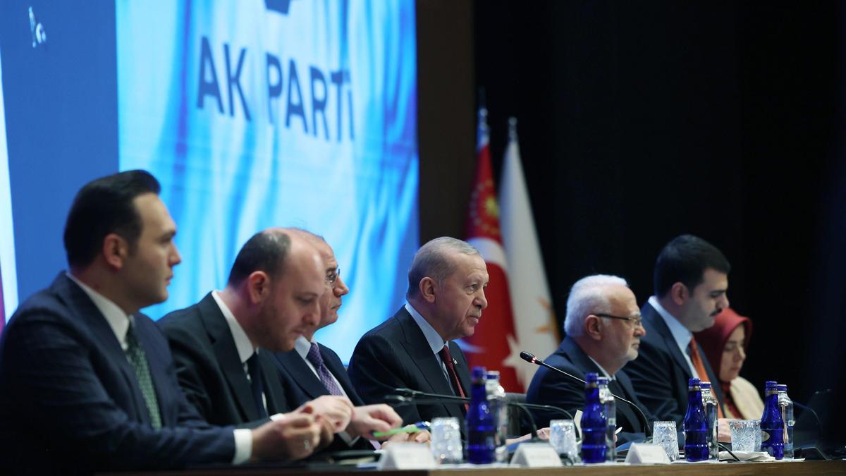 AK Parti'de MKYK toplandı