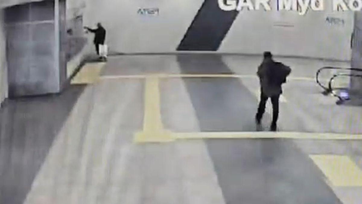 ABB: Gar İstasyonu'nda bir kişinin yangın alarmını devreye aldığı tespit edilmiştir