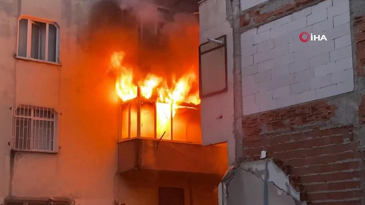 İstanbul Bahçelievlerde 6 katlı bina alevlere teslim oldu