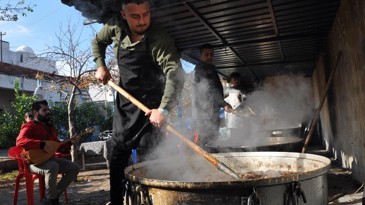 Mardinde kavurma hazırlıkları, sazlı türkülü başladı
