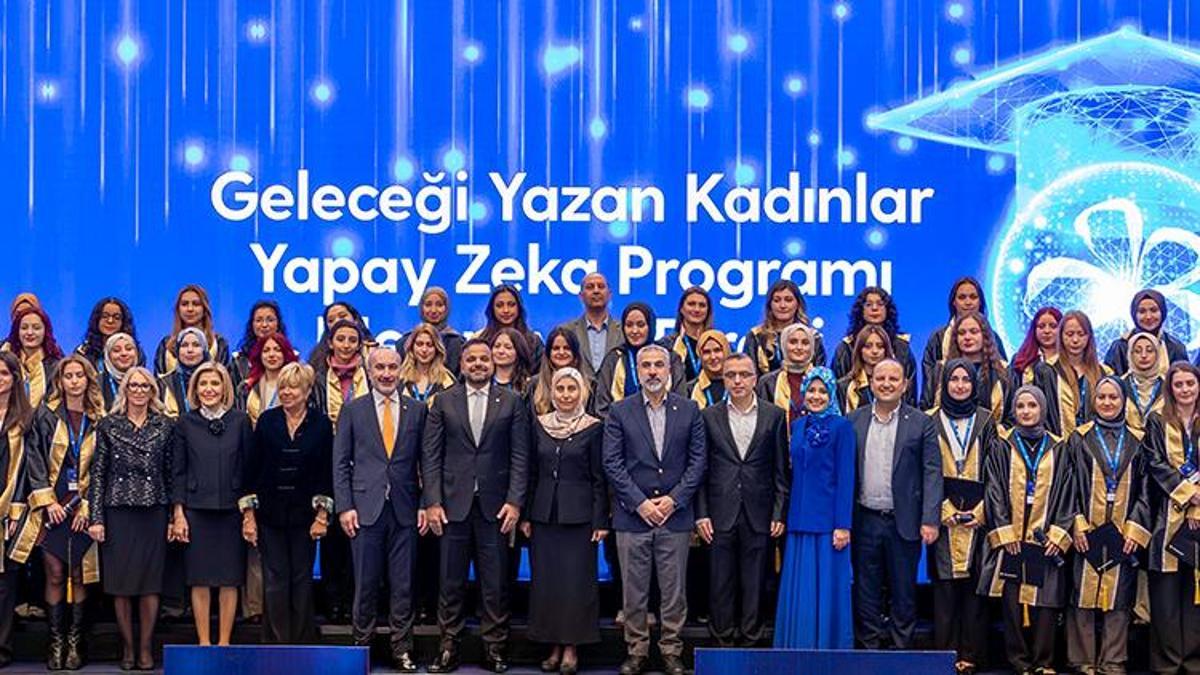 Geleceği Yazan Kadınlar Yapay Zekâ Projesi mezunlarını verdi