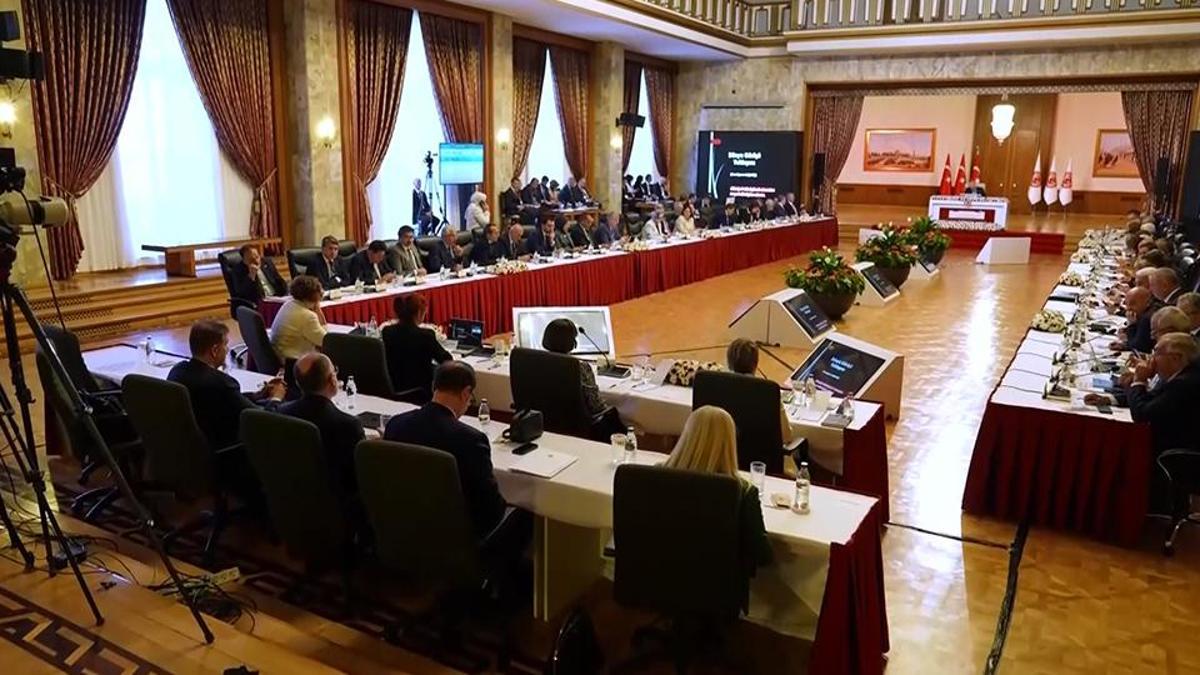 TBMM'de terörsüz Türkiye mesaisi uzadı