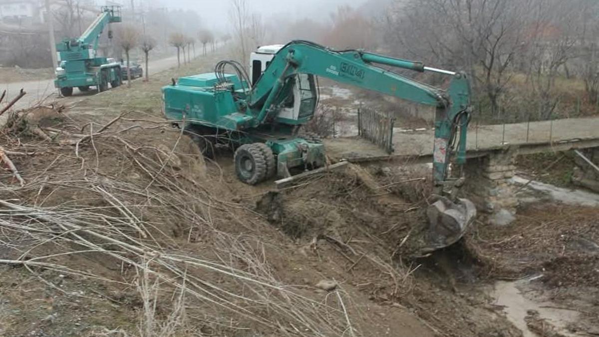 Çay Deresi'nde temizlik çalışması