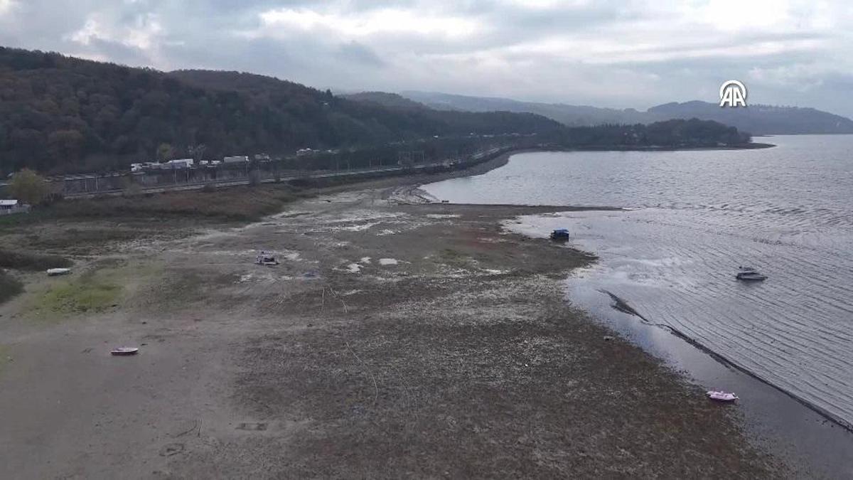 Su seviyesi kritik eşikte: Sapanca Gölü'nde kuraklık alarmı!