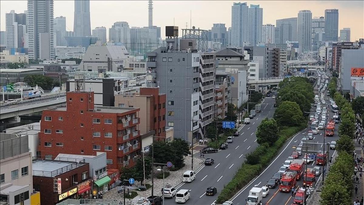 Japonya'da otoyolda 50 aracın karıştığı zincirleme kazada 2 kişi öldü