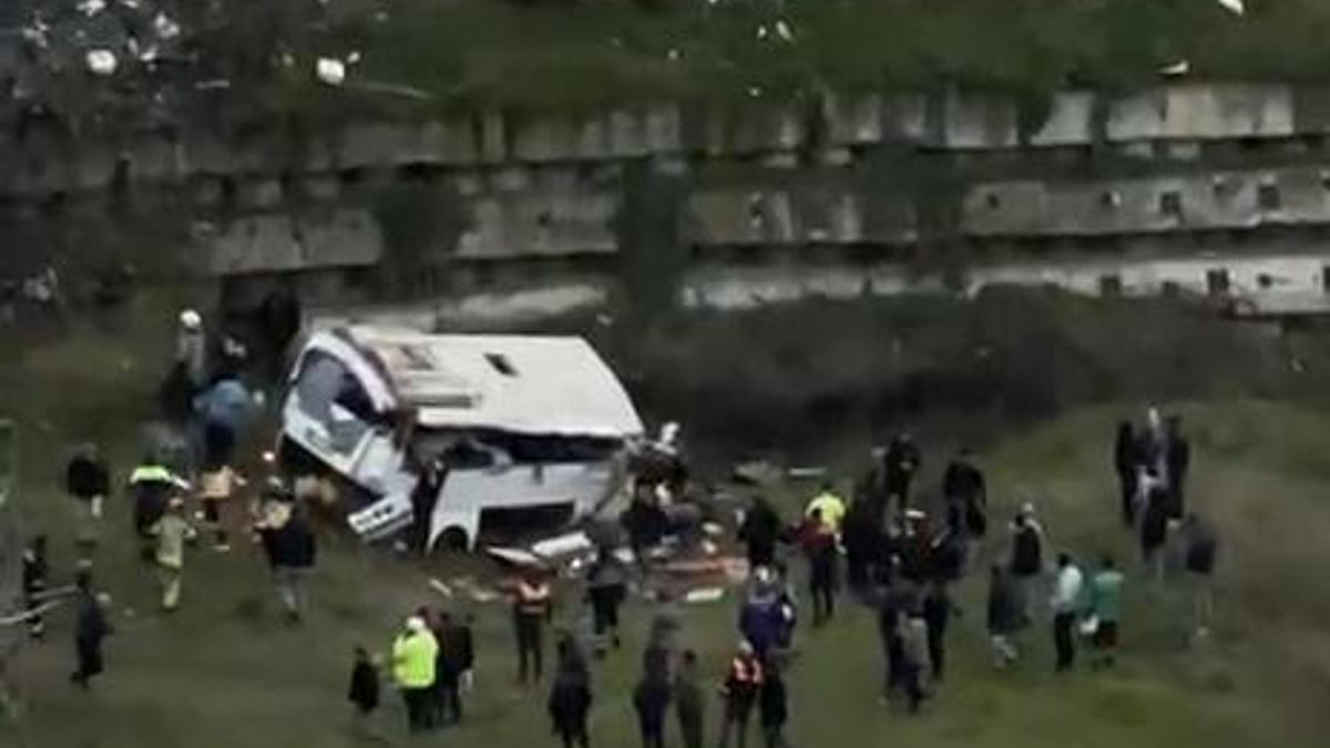 İstanbul'da facia: Esenyurt'ta otobüs şarampole yuvarlandı