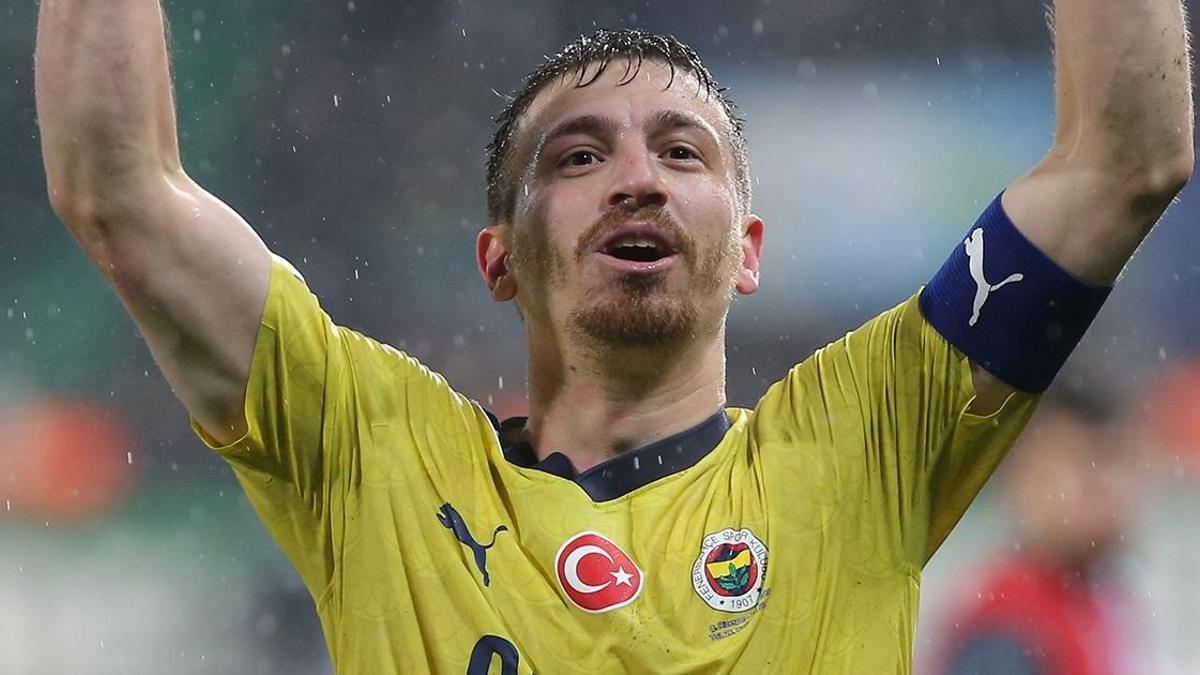 Mert Hakan Yandaştan Fenerbahçe camiası ve sevenlerine mektup