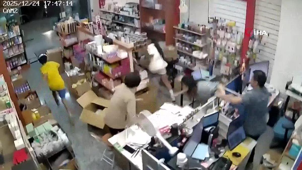 Tayvanda 7.0 büyüklüğünde deprem kamerada