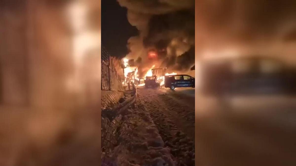 Japonyada buzlanan yolda can pazarı: 50 araç birbirine girdi