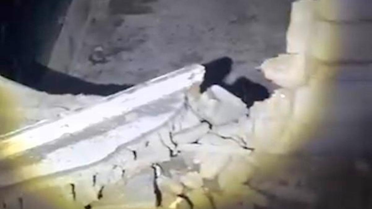 Şırnakta kar yağışı sırasında apartmana yıldırım düştü