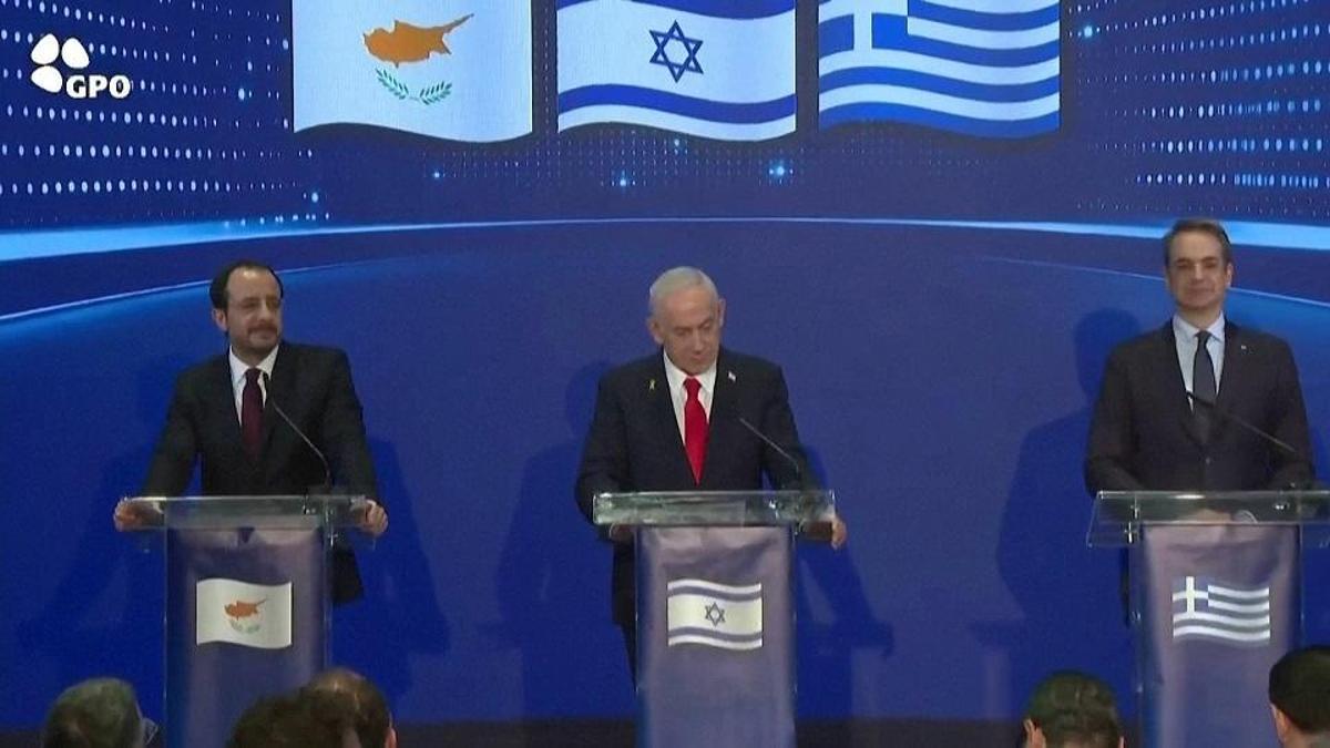 Üçlü ittifak kurdular: İsrail, Yunanistan ve Rum Kesimi'nden askeri anlaşma