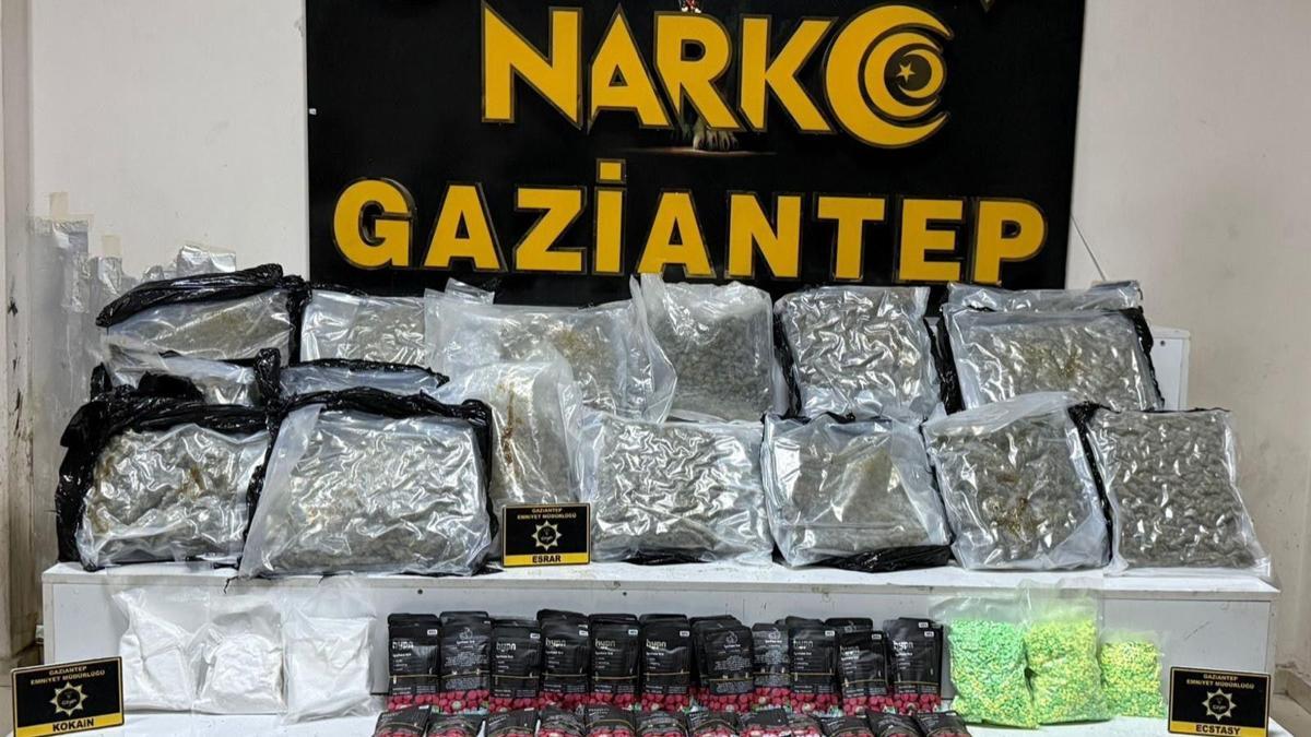 Gaziantep'te 61 kilo uyuşturucu ele geçirildi; 11 tutuklama