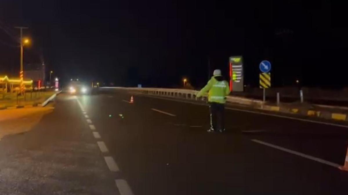 Bolu-Gerede D-100 kara yolu kapanınca araçlar Tosyaya yönlendirildi