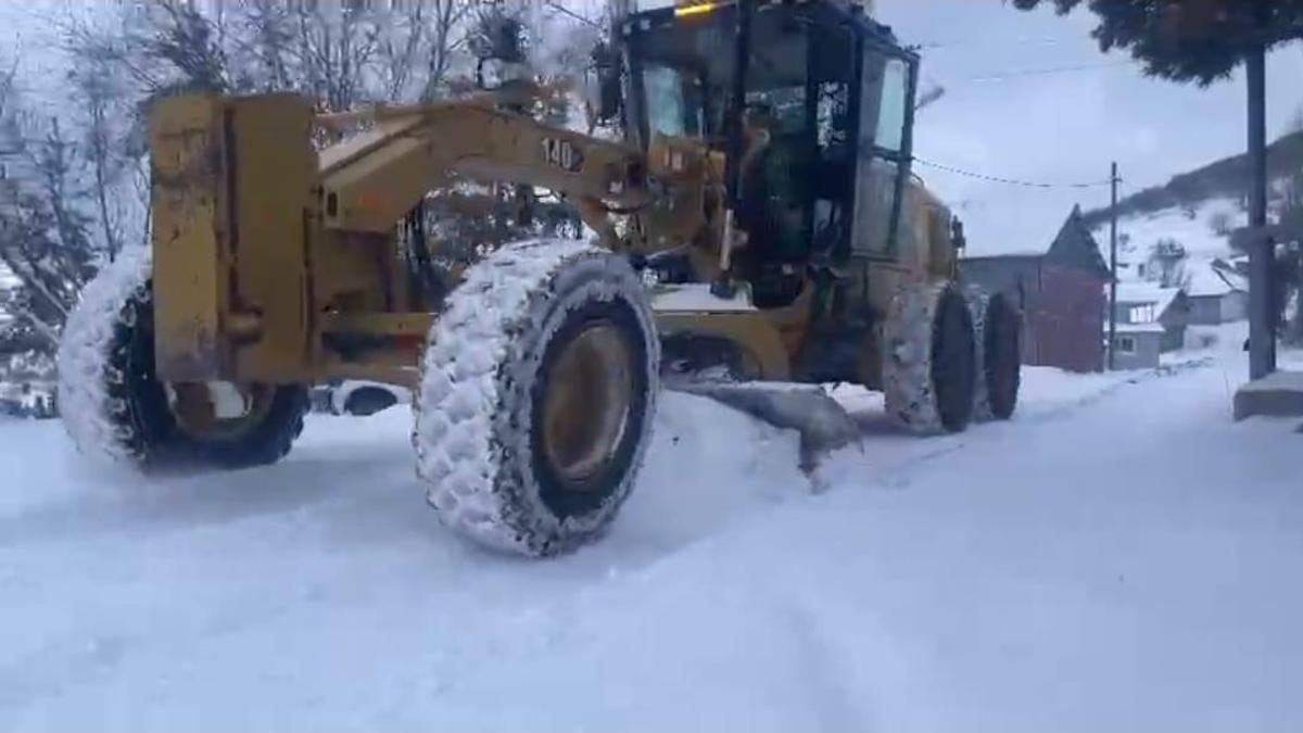 Artvin'de 203 köy yolu kardan kapandı