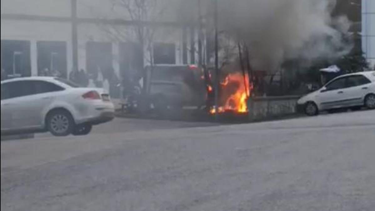 Şile'de seyir halindeki araç alev alev yandı