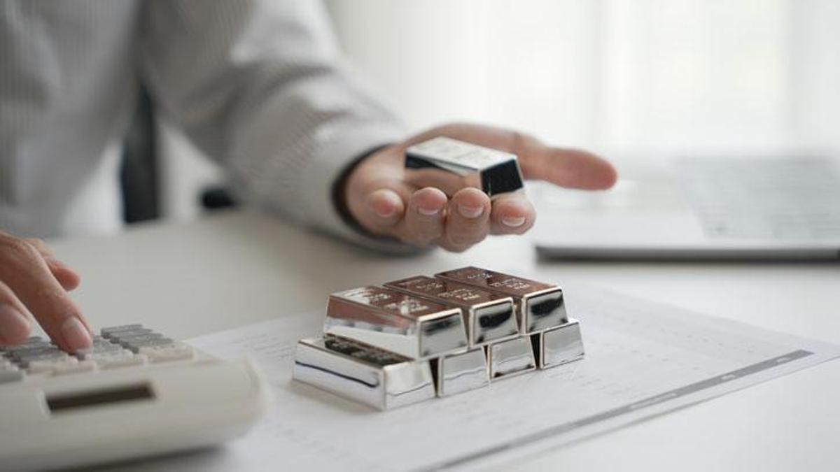 Zirveden dönüş mü? Gümüşte tarihi dalga: Önce zirve, sonra en sert kayıp