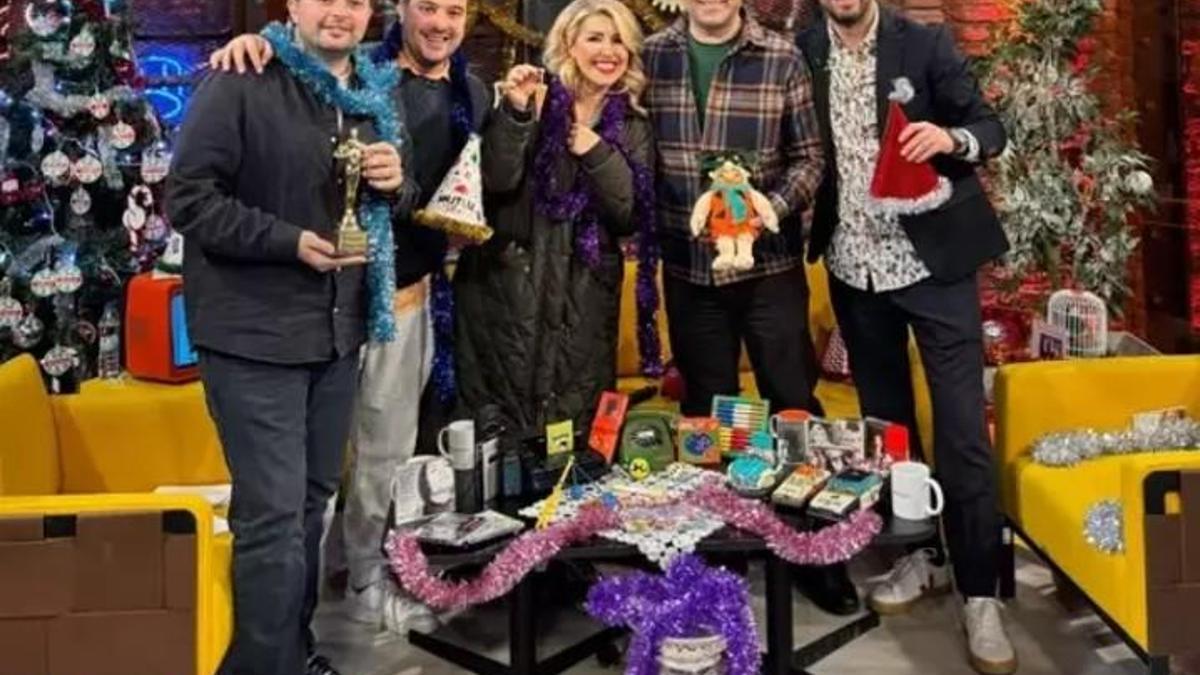 YILBAŞINA ALTERNATİF KUTLAMA! 90LAR FUTBOL SMARTTAN ÇOK KONUŞULACAK PROGRAM