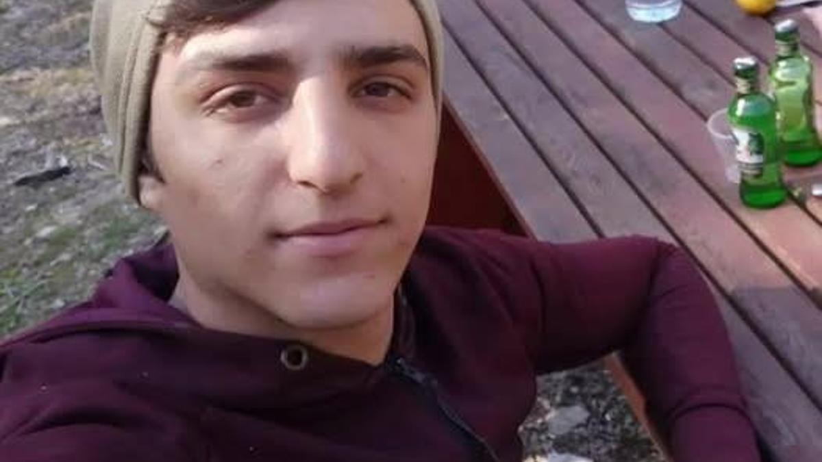 Gönen'de işçi servis midibüsü ile otomobil çarpıştı: 1 ölü, 8 yaralı