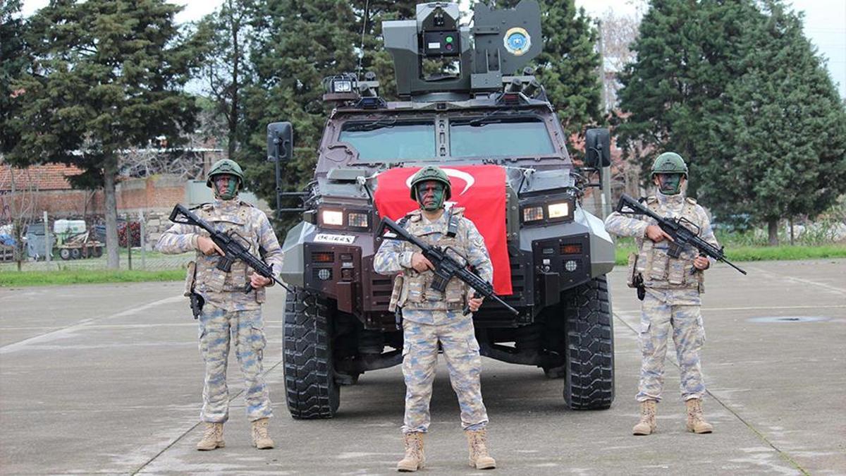 Türk askeri yeni yıla görev başında girdi