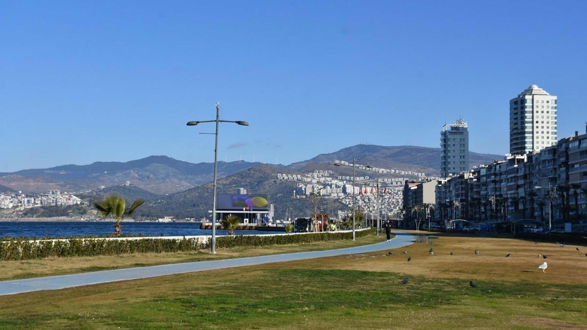 Yeni yılın ilk gününde İzmir'de sessizlik