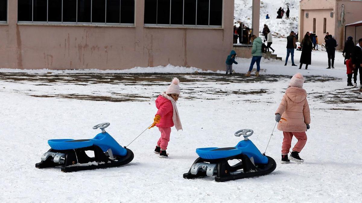 Eğitime kar engeli! Tatil haberleri peş peşe geldi