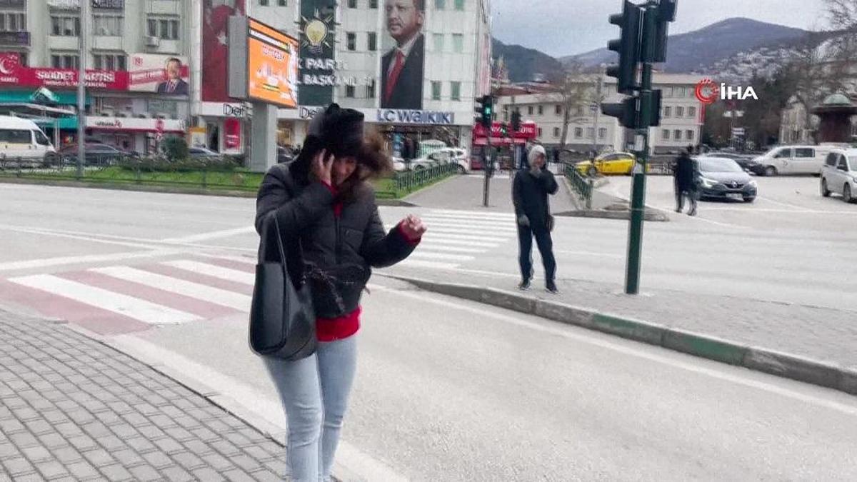 TÜRKİYE FIRTINAYA TESLİM! 24 ilde sarı kodlu uyarı