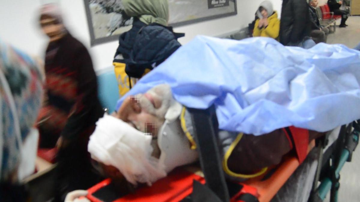 3 metre yükseklikteki merdivenden düşen işçi yaralandı