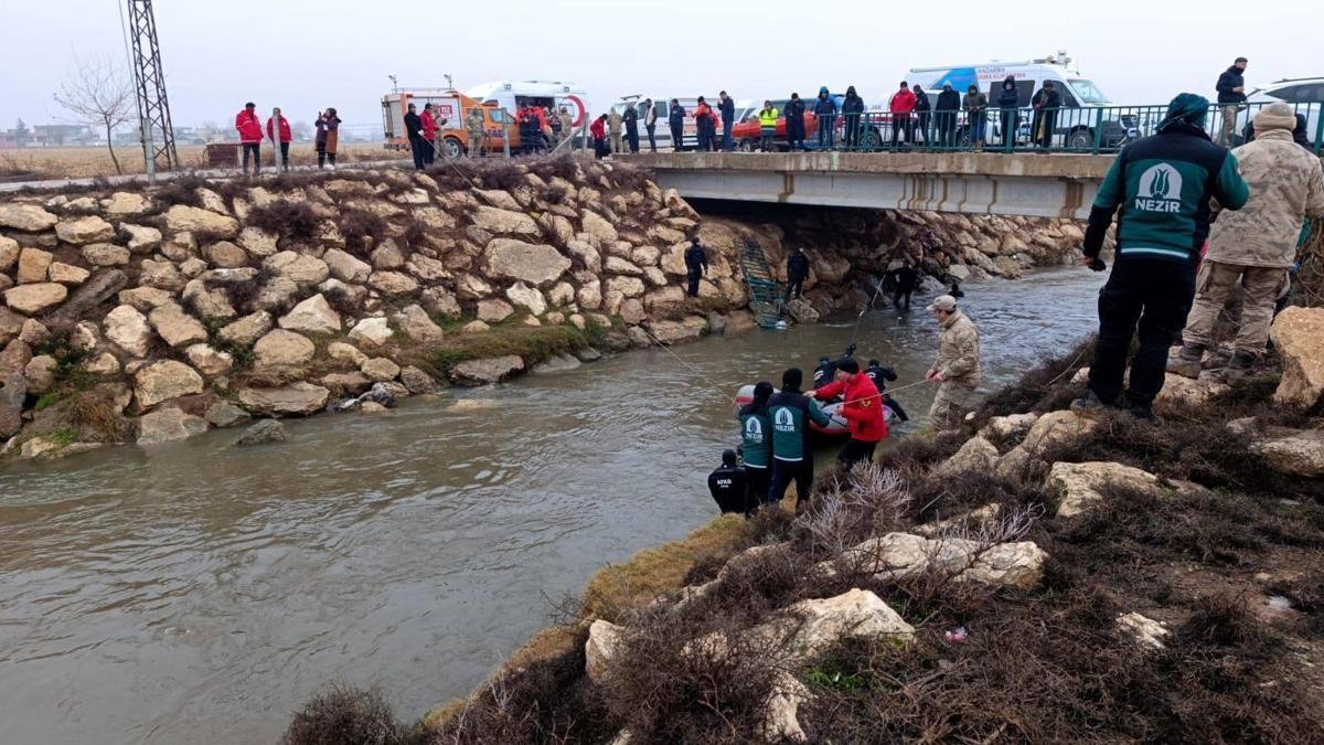 Şanlıurfada otomobilin kanala devrildiği kazada kaybolan sürücü Suriyede de aranacak