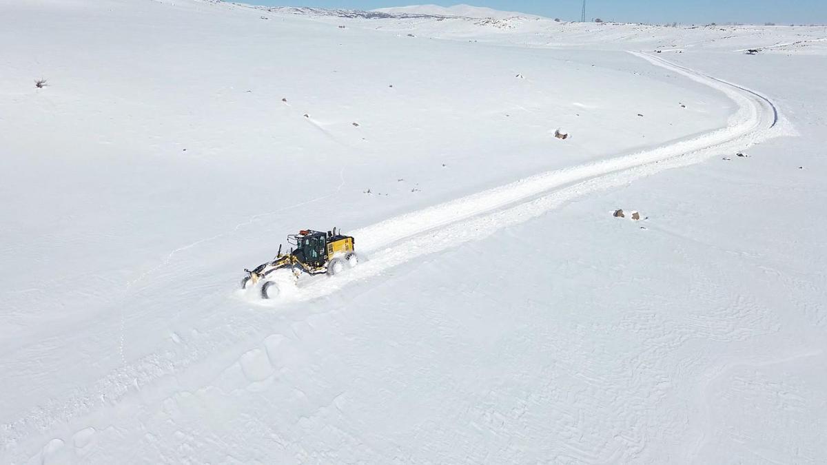 Karlıovada kapanan yolların tamamı açıldı