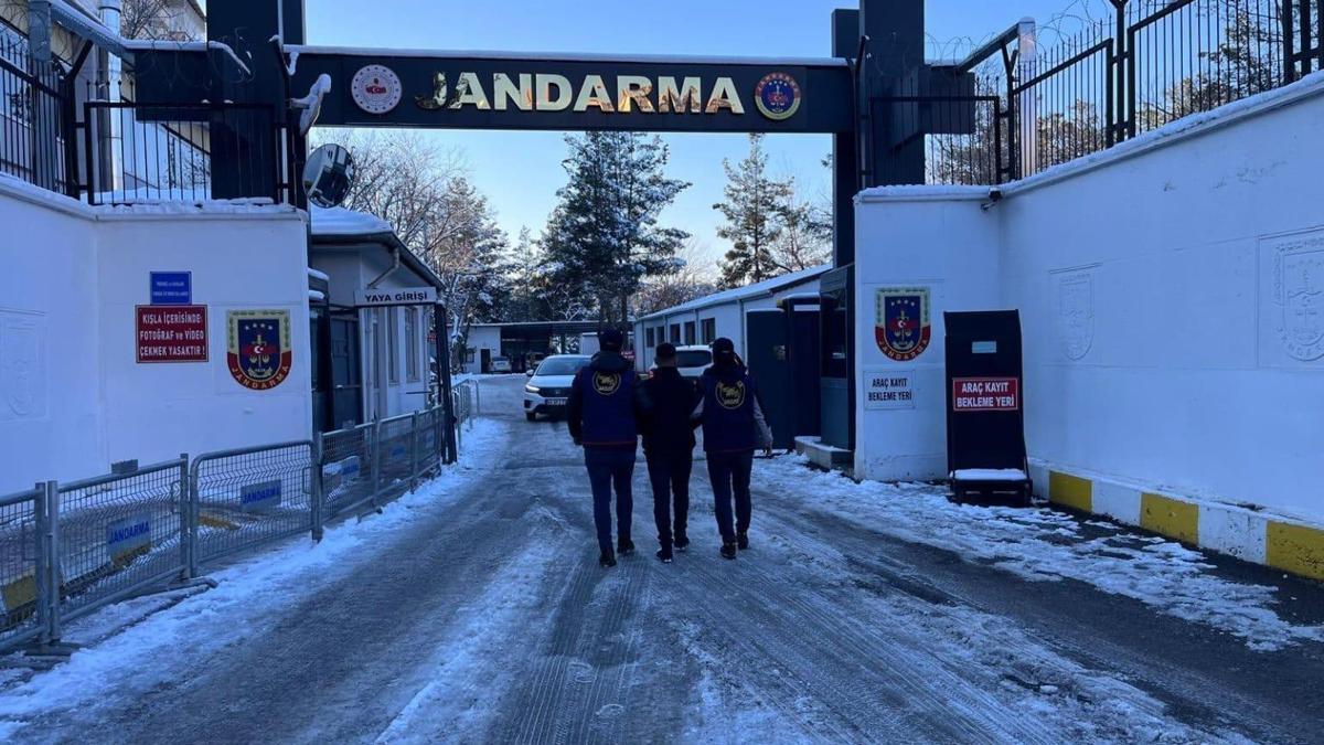 Diyarbakır'da aranan 67 şüpheli yakalandı