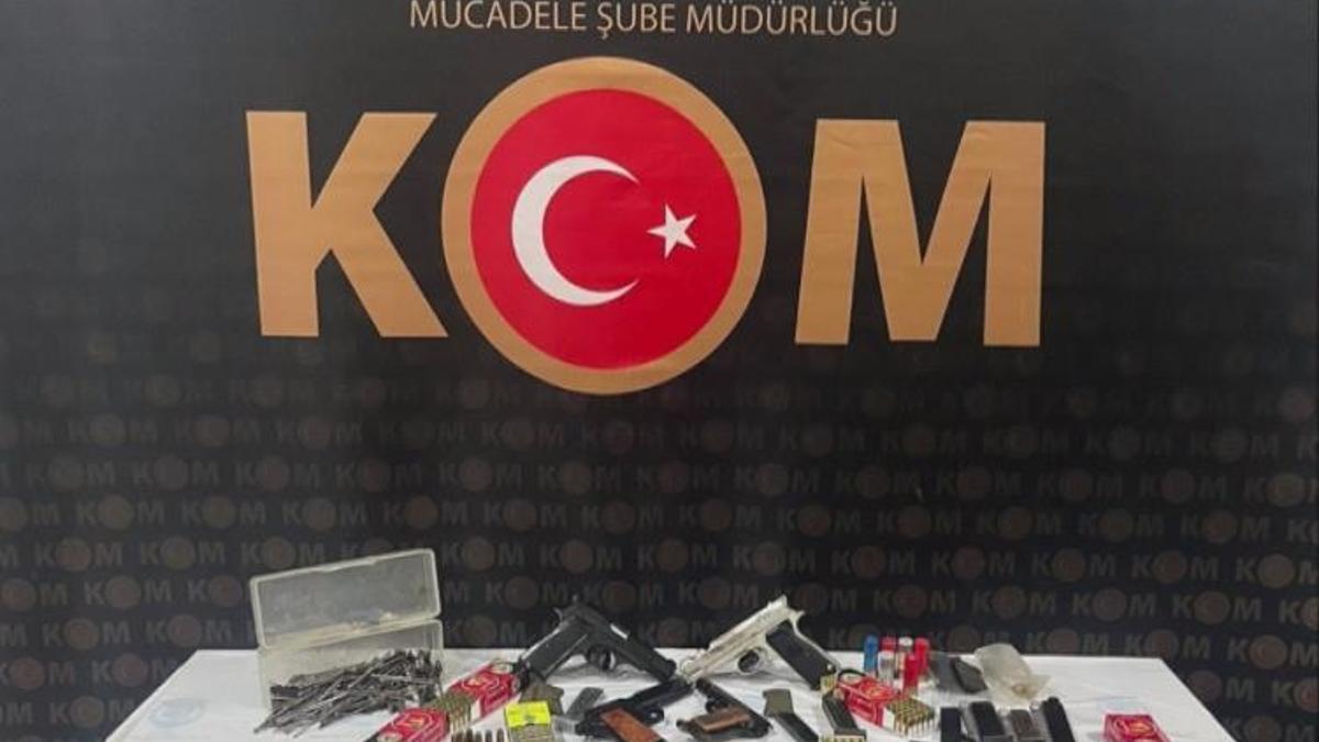 Silah kaçakçılığı operasyonunda baba ve oğluna gözaltı