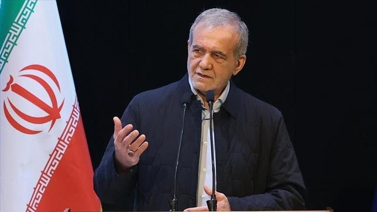 İran Cumhurbaşkanı Pezeşkiyan, sözünü kesen kişiyi Türkçe uyardı: Birin dedin birini de işit...