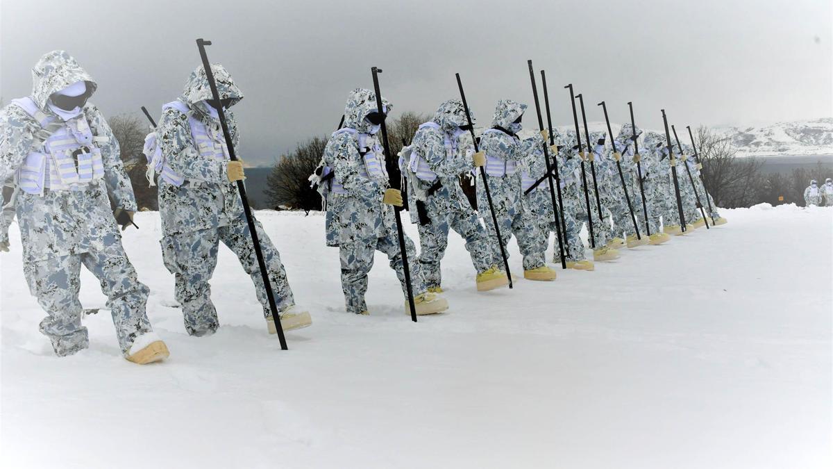 MSB'den 'derin karda muharebe eğitimi' paylaşımı