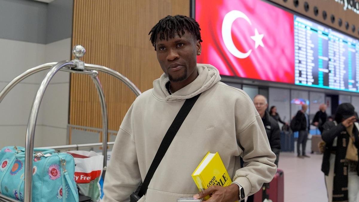 Trabzonspor'un yeni transferi Türkiye'ye geldi