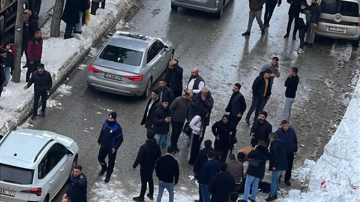 Kimse ne olduğunu anlamadı: Çatıdaki kar kütlesi 21 yaşındaki Ayşe'yi hayattan kopardı