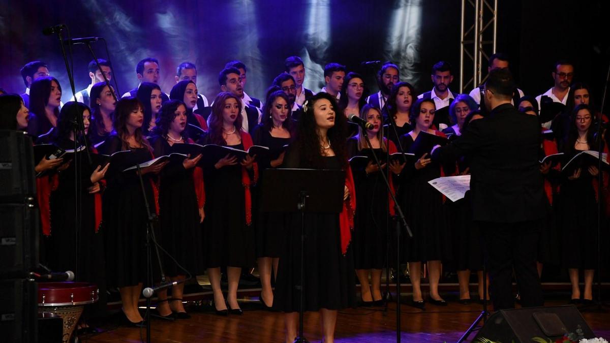 Osmaniyede 'Kurtuluş' temalı çok sesli koro konseri