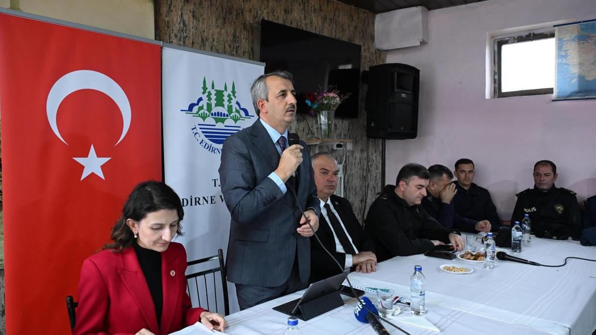 Edirne Valisi Sezer, Enezde muhtarlar ve vatandaşlarla bir araya geldi