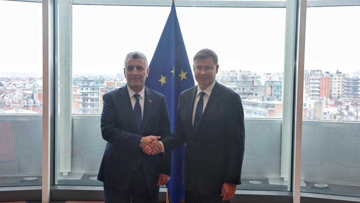 Bakan Bolat, AB Ekonomi ve Verimlilikten Sorumlu Komiser Dombrovskis ile görüştü