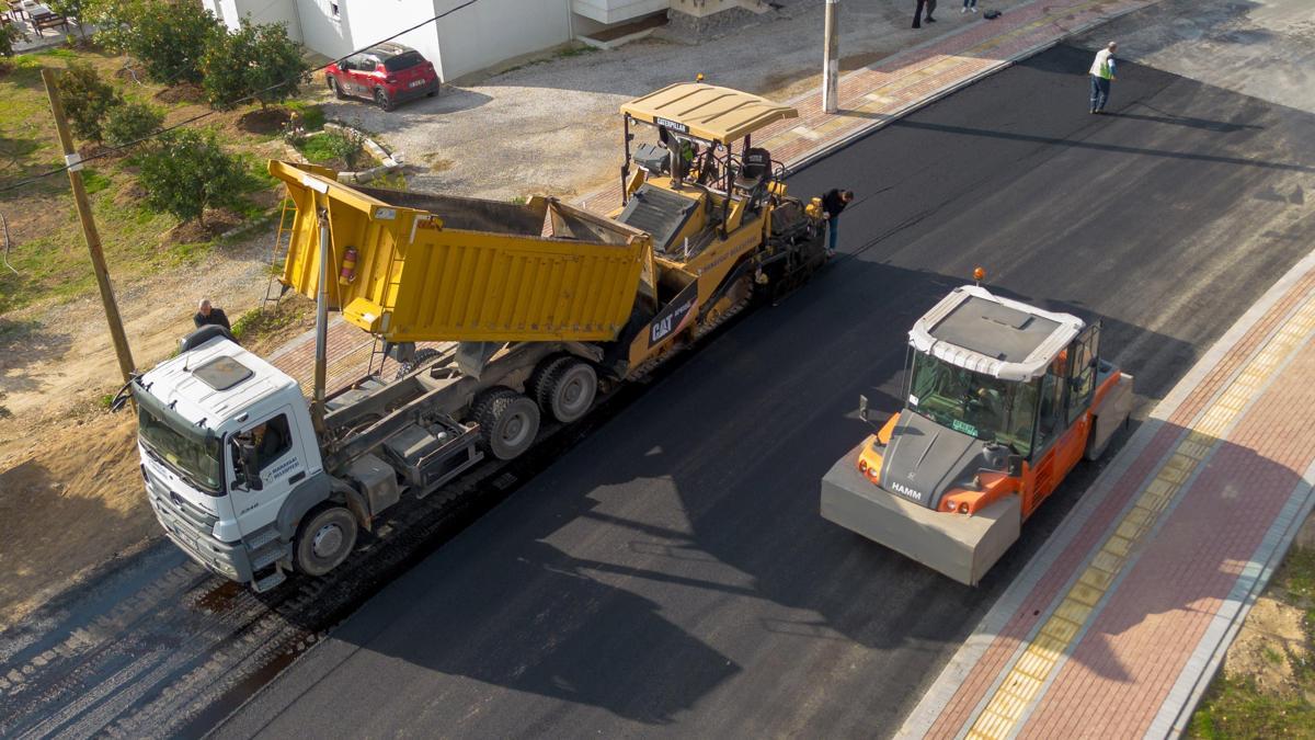 Manavgat'ta cadde düzenleme çalışması